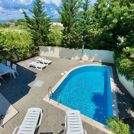 Private Pool And Mediterranean Garden Apt Mia Šilo Kültér fotó