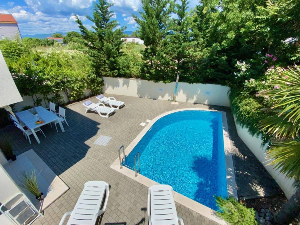 Private Pool And Mediterranean Garden Apt Mia Šilo Kültér fotó