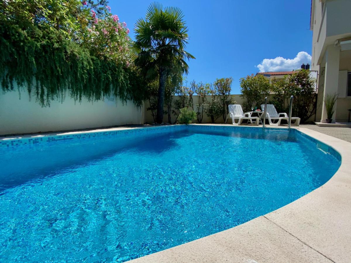 Private Pool And Mediterranean Garden Apt Mia Šilo Kültér fotó